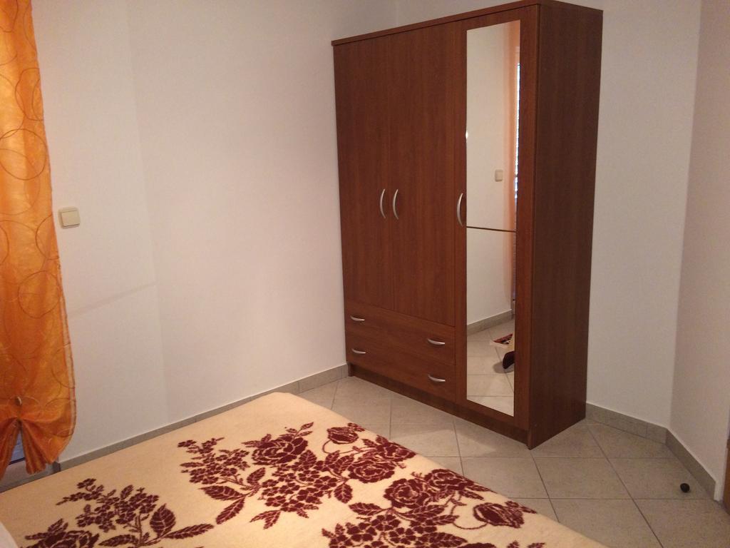 Apartment Kolundzic Novi Vinodolski Zimmer foto